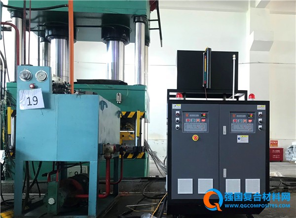 碳纤维模压成型油温机，RTM模温机